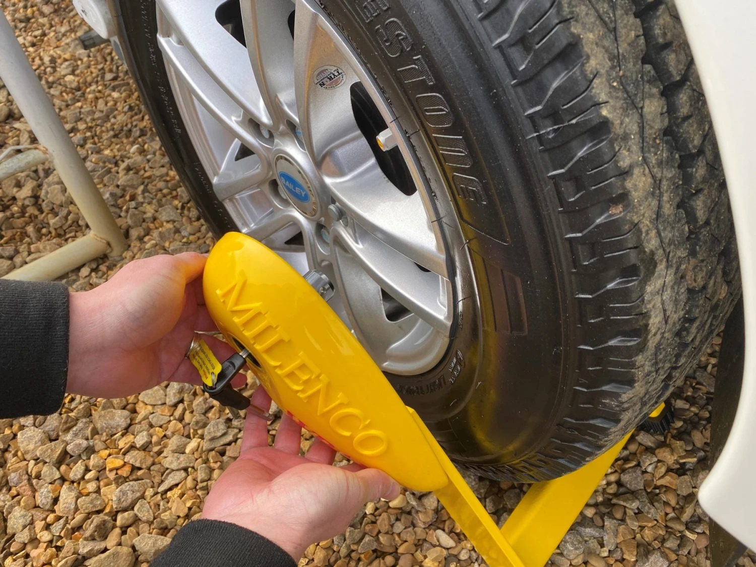 Milenco Wraith 2 Wheel Lock - Caravans 4 Milenco Wraith 2 Wheel Lock - Caravans - Image 2